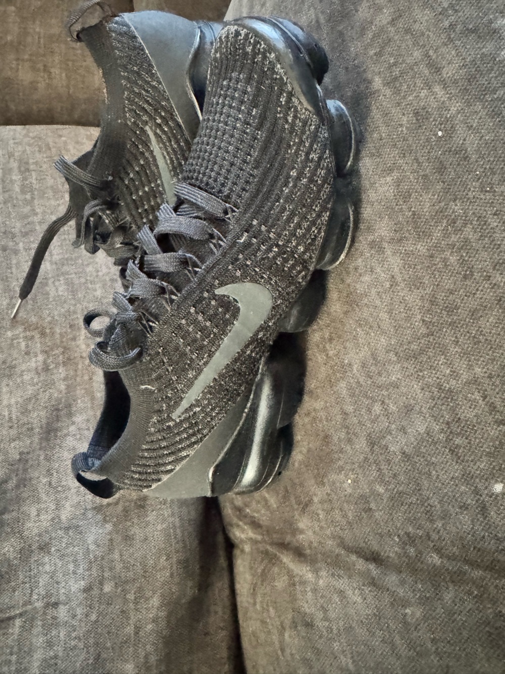 Nike Black Vapormax flyknit - Picture 2 of 7